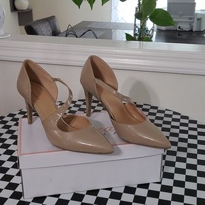 Linea Donna Shoe heel 3 1/2 inch.